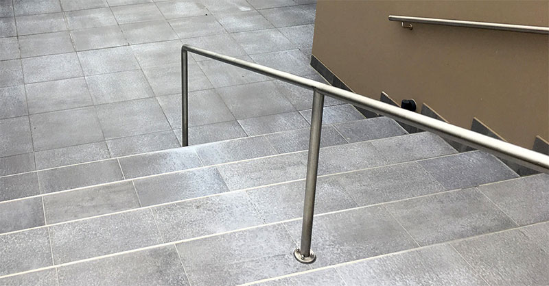 Mit Antirutsch behandelte Außentreppe